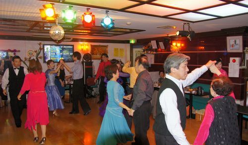 20121124ダンス忘年会-2-500.jpg